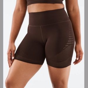 Fabletics High-Waisted SculptKnit® Shorts Sz S